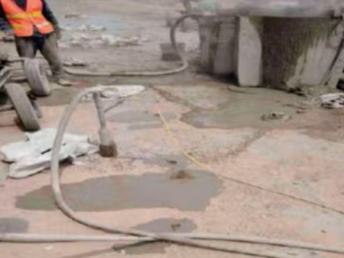 宣化水泥混凝土路面板底注浆技术 路面脱空注浆整治方案