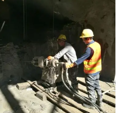 宣化水下抗分散灌浆料特点 水下不分散注浆料介绍